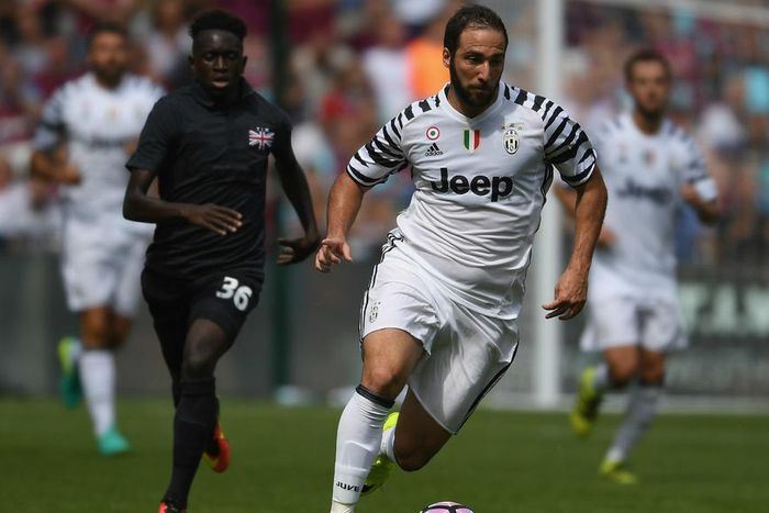 ___5367497___https:______static.pulse.com.gh___webservice___escenic___binary___5367497___2016___8___11___15___gonzalo-higuain-cropped_1obxkq9fqftny12va3u3t8kxv8