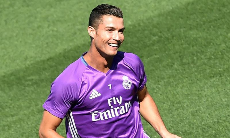 ___5481824___https:______static.pulse.com.gh___webservice___escenic___binary___5481824___2016___9___12___15___cristiano-ronaldo-cropped_1jh6v9lkes7rc1bwhh6x5jbiju