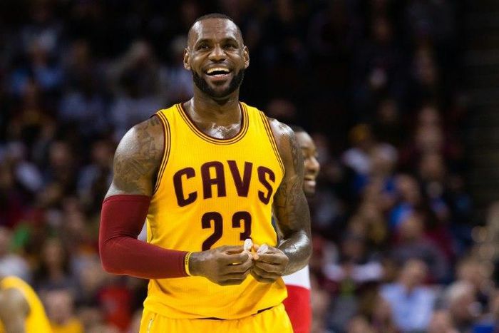 Cleveland Cavaliers beat the Indiana Pacers 135-130 as LeBron James scores a 40-point triple-double