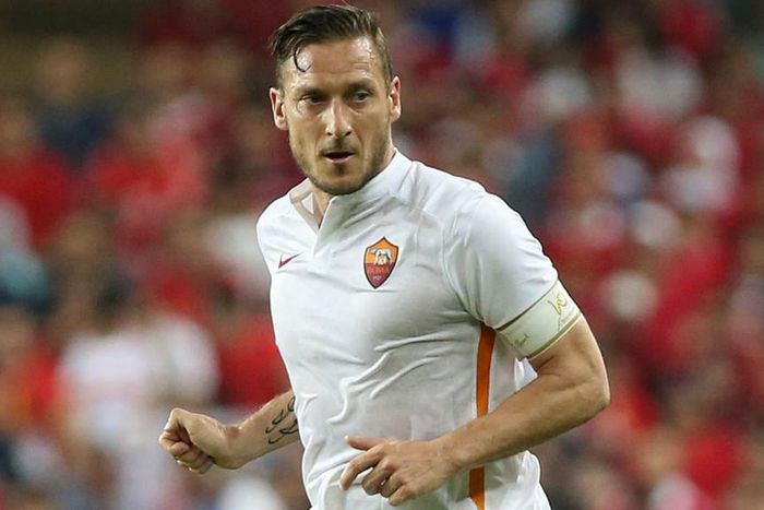 ___5128574___https:______static.pulse.com.gh___webservice___escenic___binary___5128574___2016___10___8___16___francescototti-cropped_3fyjn578t3zp1tncok3d0q1jq_2