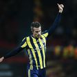 Fenerbahce's Dutch forward Robin van Persie suffered a torn eyelid during his team's clash with Akhisar Belediyespor