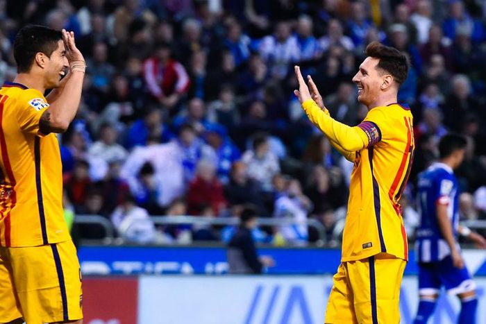 ___5055752___https:______static.pulse.com.gh___webservice___escenic___binary___5055752___2016___5___20___3___suarezmessi-cropped_1kqbztbqvhrp217d5cnek0a785_2