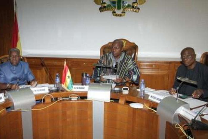 ___6300942___https:______static.pulse.com.gh___webservice___escenic___binary___6300942___2017___3___1___14___22-president-mahama-chairs-last-cabinet-meeting-at-the-flagstaff-house-32081472955-o-620x330