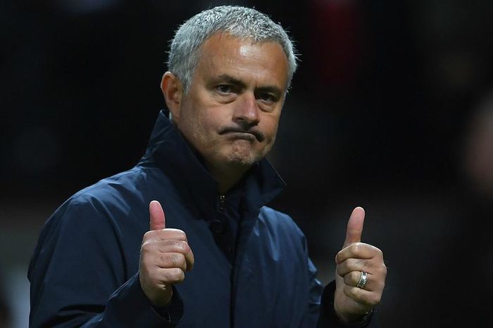 ___5571529___https:______static.pulse.com.gh___webservice___escenic___binary___5571529___2016___10___13___6___jose-mourinho-cropped_1rg1u3v81a8yt1n7kfqdjbxomc_2