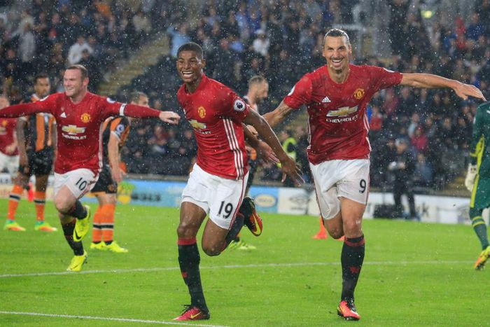 ___5479256___https:______static.pulse.com.gh___webservice___escenic___binary___5479256___2016___9___11___18___marcus-rashford-zlatan-ibrahimovic-cropped_tpcbgbnx96lo19o5xhqdnftzi