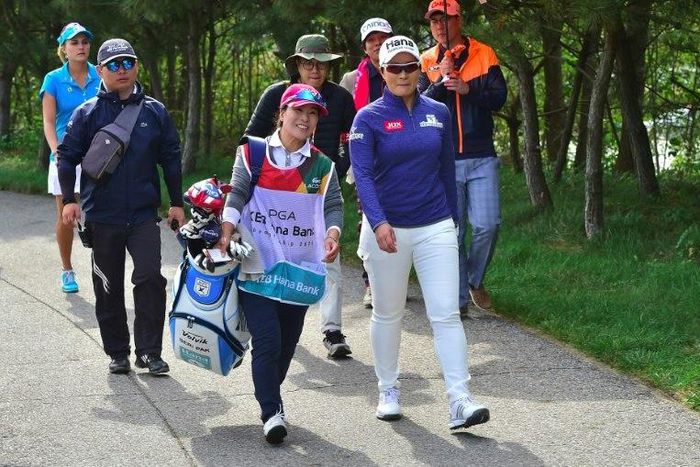 South Korea's Pak Se-Ri (R) moves to the fourth hole during the LPGA KEB Hana Bank Championship in Incheon, west of Seoul, on October 13, 2016