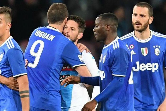 ___6466626___https:______static.pulse.com.gh___webservice___escenic___binary___6466626___2017___4___2___23___tomas_rincon_napoli_juventus_2017_1349x594