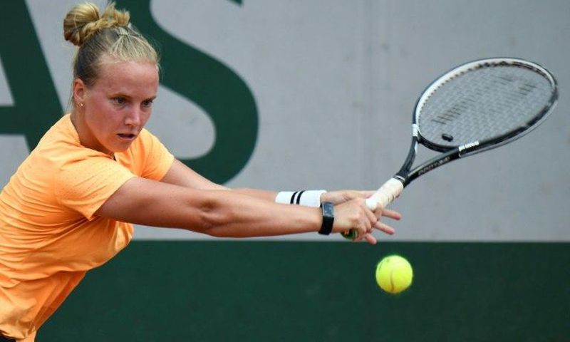 Richel Hogenkamp in action during her French Open match against Jelena Jankovic on May 29, 2017