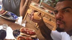 ___6798841___https:______static.pulse.com.gh___webservice___escenic___binary___6798841___2017___6___7___16___Melissa-Satta-e-Boateng-mangiano-gli-hot-dog