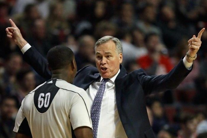 Head coach Mike D'Antoni of the Houston Rockets recorded his 500th career victory becoming only one of five active coaches with 500 wins