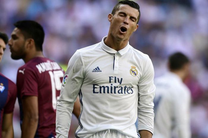 ___5558003___https:______static.pulse.com.gh___webservice___escenic___binary___5558003___2016___10___2___20___ronaldo-cropped_1vhemloft2z0u13btq4dz309ru_2