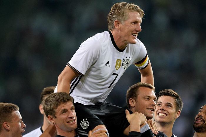 ___5442085___https:______static.pulse.com.gh___webservice___escenic___binary___5442085___2016___9___1___7___bastian-schweinsteiger-cropped_106e4olmkintv1eoif4vdyffmb