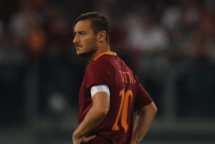 ___5630269___https:______static.pulse.com.gh___webservice___escenic___binary___5630269___2016___10___19___23___francescototti-cropped_z5pixnqciswh1qua9tf21jkgf