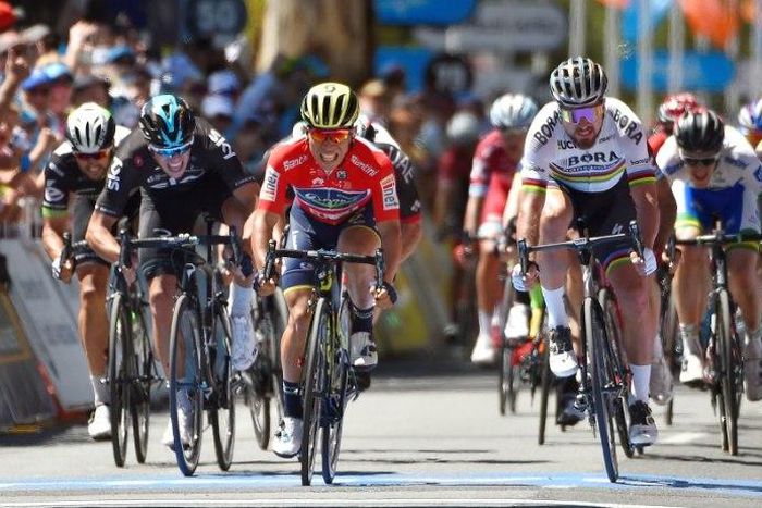 Orica-Scott rider Caleb Ewan of Australia (C-L) wins ahead of Bora-Hansgrohe rider Peter Sagan of Slovakia in stage four of the Tour Down Under cycling race, from Norwood to Campbelltown, near Adelaide, on January 20, 2017