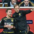 Dortmund's head coach Thomas Tuchel gives midfielder Mario Goetze instructions on October 22, 2016