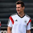 ___5122203___https:______static.pulse.com.gh___webservice___escenic___binary___5122203___2016___6___7___16___philipp-lahm-miroslav-klose-cropped_f0v8fyfx0psz194zp3n2ynqnz