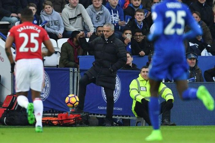 Manchester United's manager Jose Mourinho made it clear that he is unimpressed the way the Chelsea, currently nine points clear at the top, and also Tottenham and Liverpool, have been praised despite employing safety-first philosophies