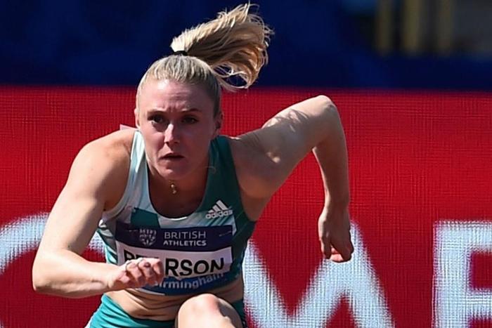 ___5115458___https:______static.pulse.com.gh___webservice___escenic___binary___5115458___2016___6___6___2___sallypearson-cropped_gdw1rxy7c95v1gl1qz7q9ypys_2