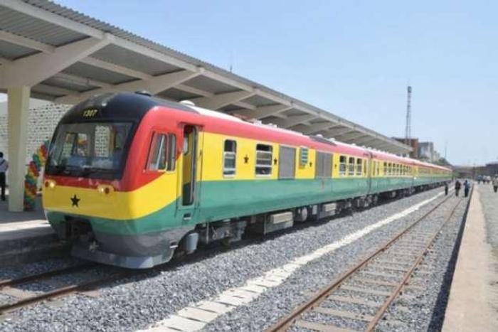 ___6039955___https:______static.pulse.com.gh___webservice___escenic___binary___6039955___2017___1___12___16___train_1