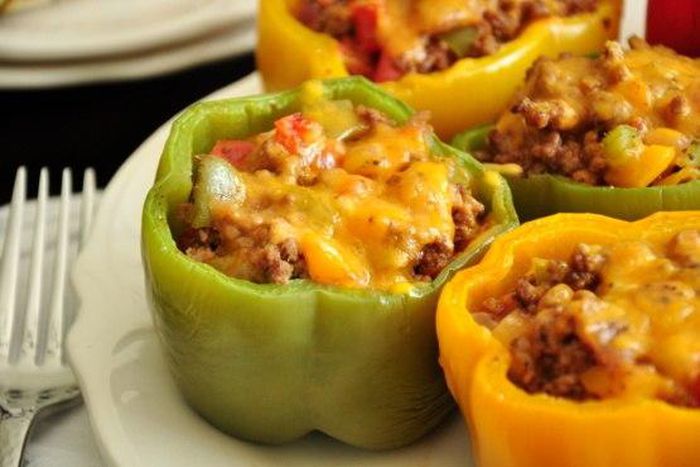 Ground Beef Stuffed Green Bell Peppers With Cheese