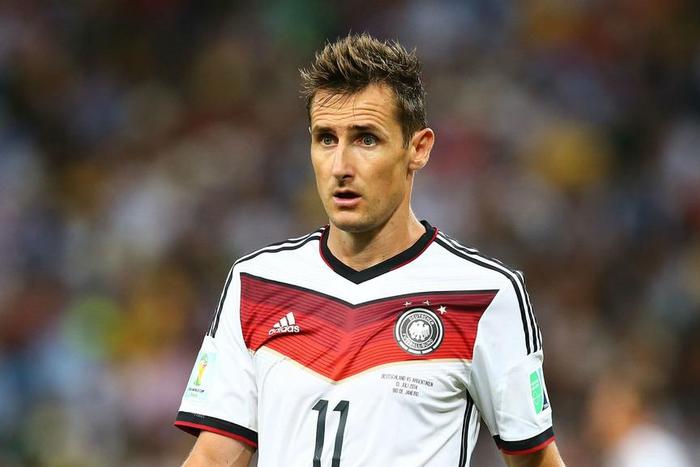 ___5211418___https:______static.pulse.com.gh___webservice___escenic___binary___5211418___2016___11___1___16___miroslavklose-cropped_14prcg0sp52x91nyw4hlga39je_1
