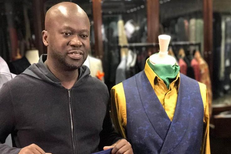 Sir David Adjaye proudly displayed his Ghana roots on his big day