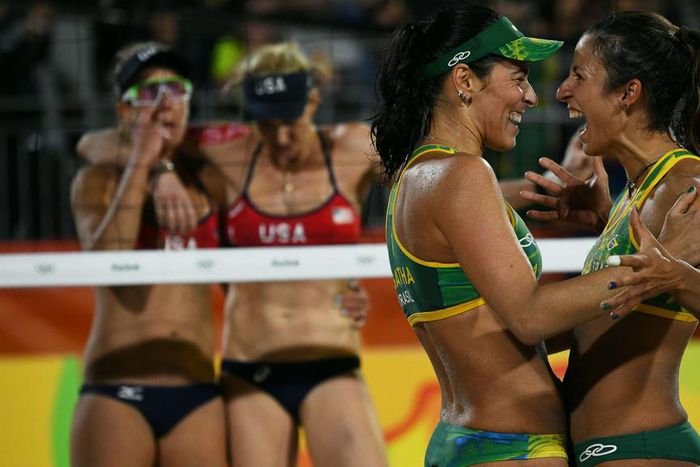 ___5387106___https:______static.pulse.com.gh___webservice___escenic___binary___5387106___2016___8___17___13___agathabarbara-cropped_17t99ui081i721gd7uy2eq30gb