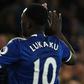 ___5635055___https:______static.pulse.com.gh___webservice___escenic___binary___5635055___2016___10___20___21___ronald-koeman-and-romelu-lukaku-cropped_aieh3d7vcw0z1qh1iimhgy84m
