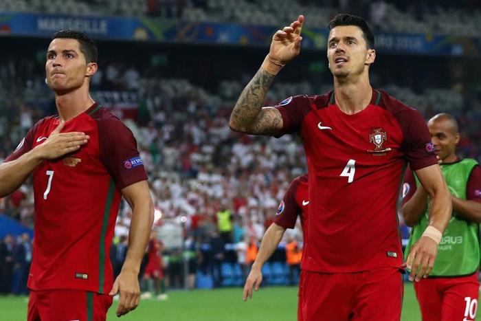 ___5230416___https:______static.pulse.com.gh___webservice___escenic___binary___5230416___2016___7___6___4___cristianoronaldojosefonte-cropped_1i7xfubsu59z41c635kz6ij117_2