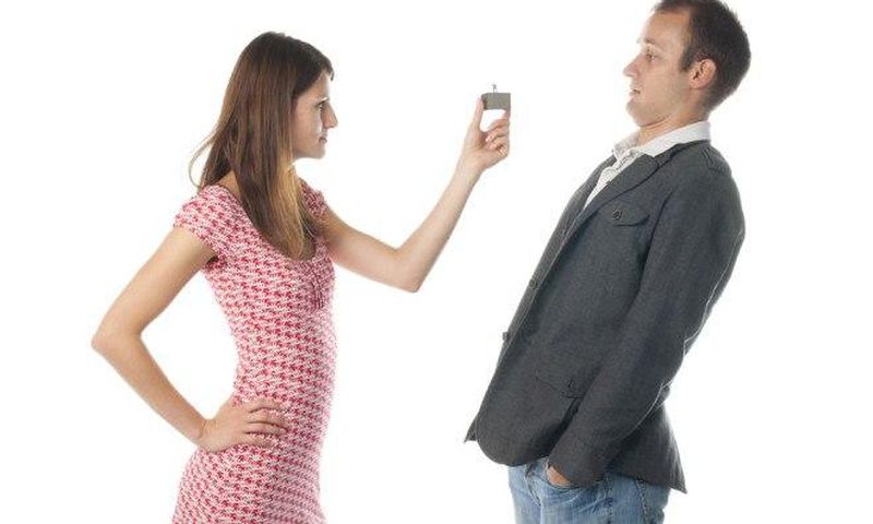 Signs you are more in love than she is