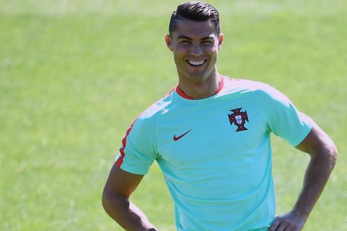 ___5244493___https:______static.pulse.com.gh___webservice___escenic___binary___5244493___2016___7___9___17___cristianoronaldo-cropped_1ib543ohfjwit1l7v1ewv9rv8i