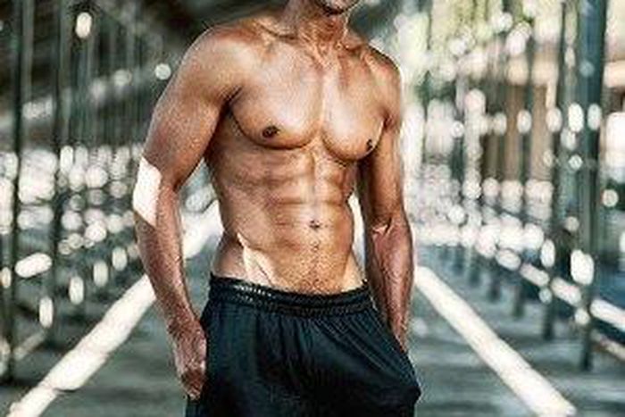 Build bigger shoulders with this 10-minute workout