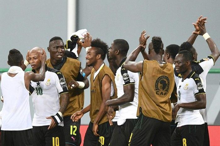 Ghana's players celebrate their 1-0 victory over Mali in Port-Gentil on January 21, 2017