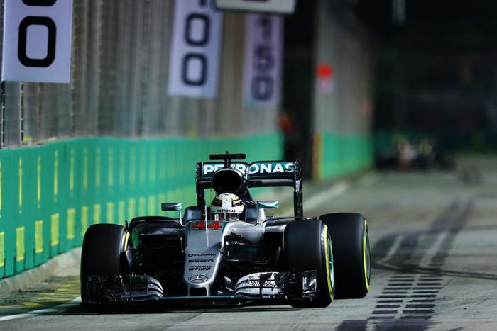 ___5504467___https:______static.pulse.com.gh___webservice___escenic___binary___5504467___2016___9___18___20___lewis-hamilton_tpnfqp4d8ahx1wyy072lf68nt