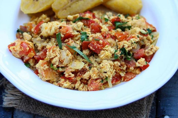 How to prepare egg stew and boiled ripe plantain (Foodace)