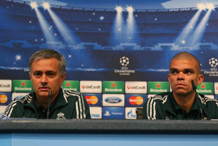 ___5486822___https:______static.pulse.com.gh___webservice___escenic___binary___5486822___2016___9___13___19___jose-mourinho-pepe-cropped_1rne8b30is45t1x6qk4grmm5rt