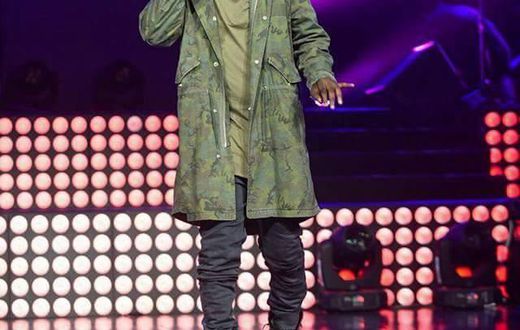 Sarkodie performing at the 2016 Vodafone Ghana Music Awards