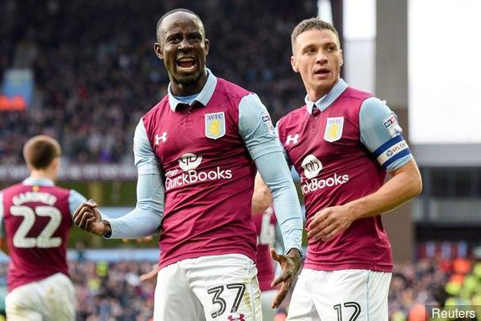 ___5785677___https:______static.pulse.com.gh___webservice___escenic___binary___5785677___2016___11___20___18___aston_villas_albert_adomah_celebrates_after_jonathan_kodjia_scor_367654