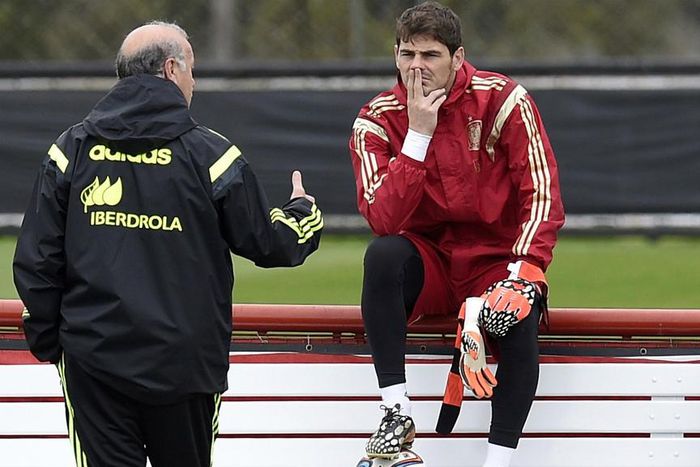 ___5321893___https:______static.pulse.com.gh___webservice___escenic___binary___5321893___2016___7___29___17___vicente-del-bosque-iker-casillas-cropped_1siwiz30np3221r3uth9ybh19u_2