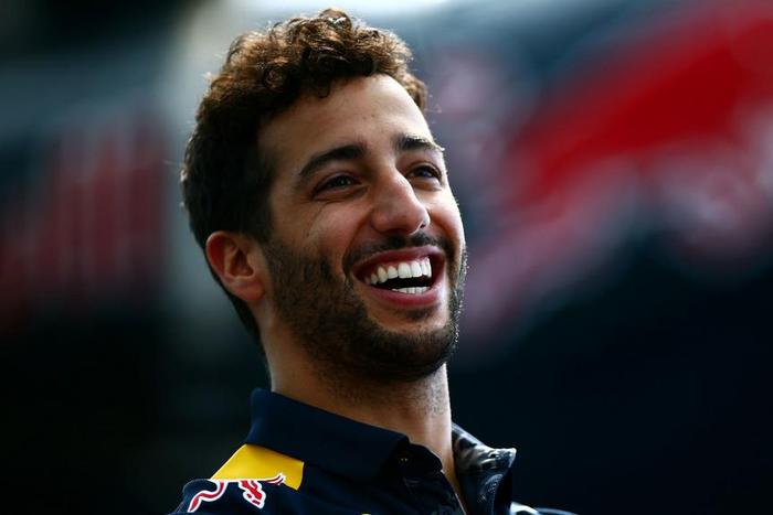___5213117___https:______static.pulse.com.gh___webservice___escenic___binary___5213117___2016___6___30___19___danielricciardo-cropped_10kemmnacr9zz1hruyvbr9glex_2