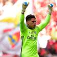 Manchester City have signed Brazilian goalkeeper Ederson Moraes from Benfica