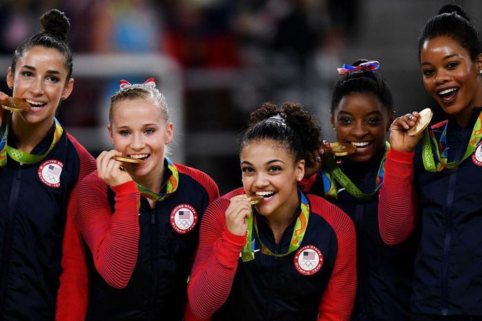 ___5360771___https:______static.pulse.com.gh___webservice___escenic___binary___5360771___2016___8___10___7___usa-gymnasts_153asy7evsi4s1adwndy47lz8m_2