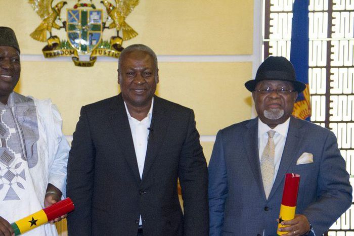 Moses Bukari Mabengba (Left)