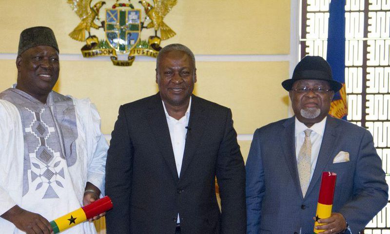 Moses Bukari Mabengba (Left)