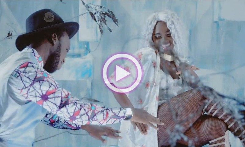 Akwaboah - Hello feat. Sarkodie