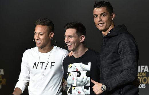 ___4709740___https:______static.pulse.com.gh___webservice___escenic___binary___4709740___2016___10___31___22___neymar-lionel-messi-cristiano-ronaldo-cropped_1cd724aild4m416o3qby3w8yd9_1