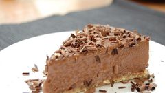 chocolate banana freezer pie (thenourishinggourmet.com)