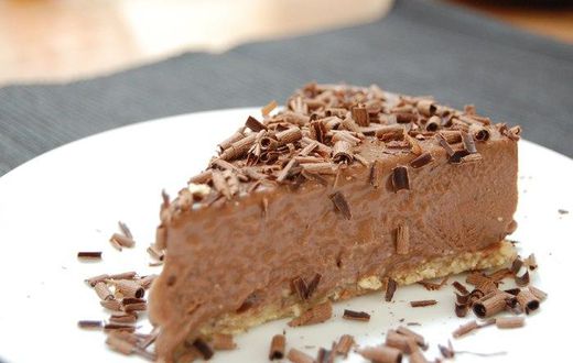 chocolate banana freezer pie (thenourishinggourmet.com)