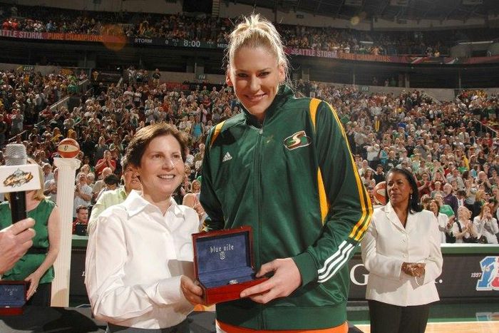 Lauren Jackson (C) receives the 2010 WNBA Championship Ring -- the Australian has suffered depression after retiring from professional basketball