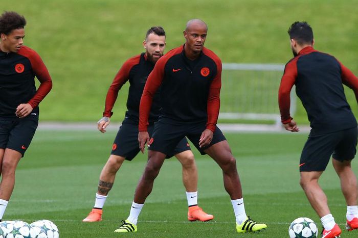 ___5512736___https:______static.pulse.com.gh___webservice___escenic___binary___5512736___2016___9___20___23___kompany-cropped_r3ogx8p73k4v1du55fvao1pk5_2